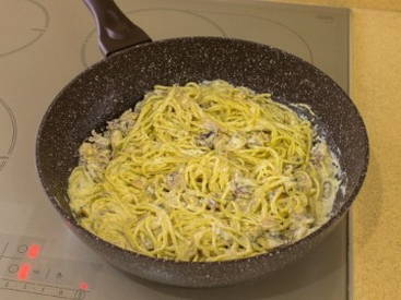 Макароны с морепродуктами в сливочном соусе
