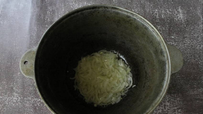 Макароны с тушенкой в казане