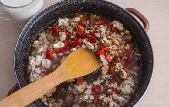 Макароны с фаршем и сыром