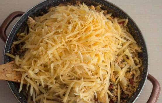 Макароны с фаршем и сыром