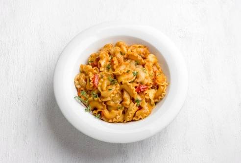 Макароны без варки с курицей в духовке
