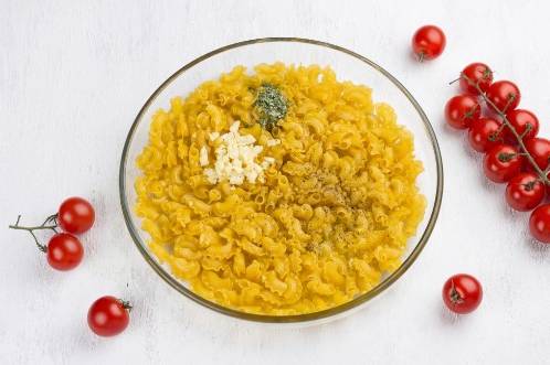 Макароны без варки с курицей в духовке