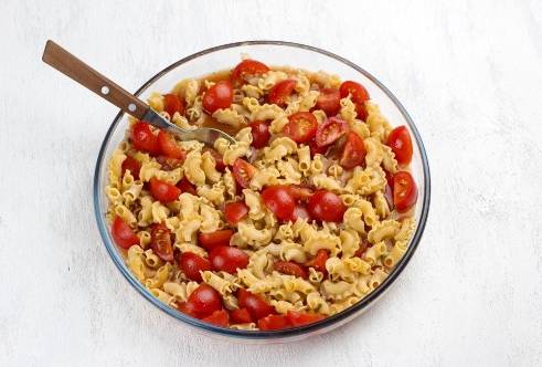 Макароны без варки с курицей в духовке