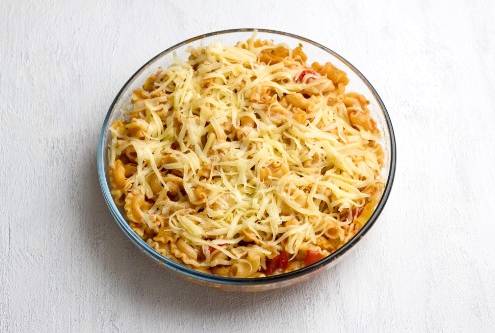 Макароны без варки с курицей в духовке