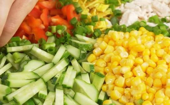 Салат «Калейдоскоп» с курицей