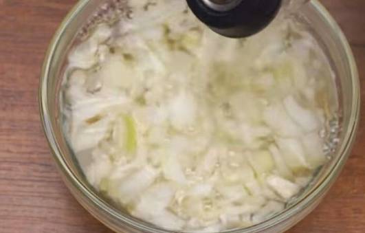 Салат «Кабриолет» с копченой курицей