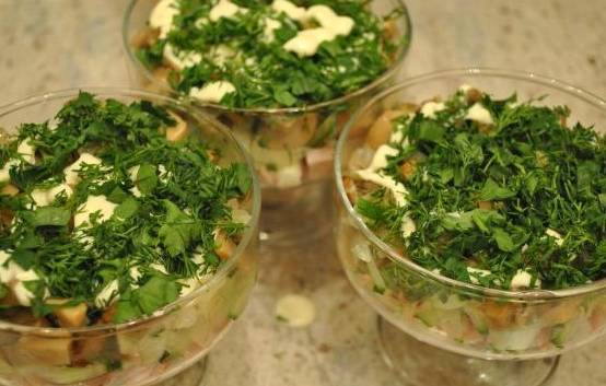Салат «Ирина» с копченой курицей