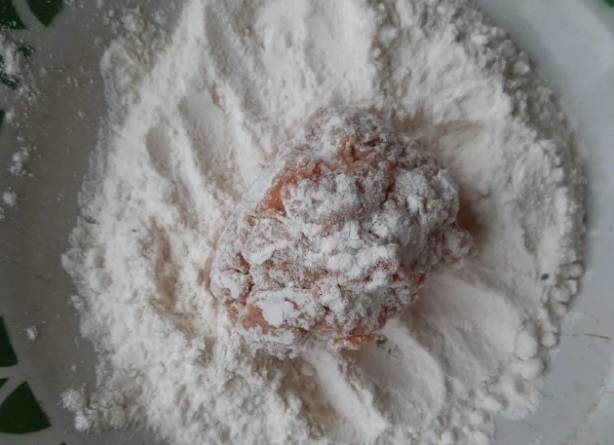 Рыбные котлеты из фарша лосося