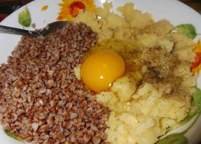 Котлеты из вареной гречки без мяса