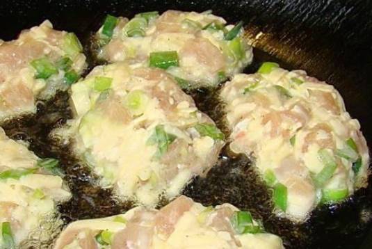 Котлеты из куриной грудки с сыром