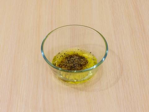 Салат из утиной грудки с рукколой