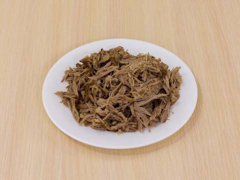 Салат из утиной грудки с рукколой
