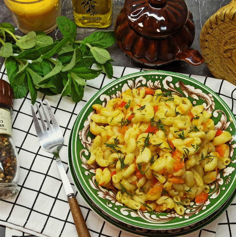 Макароны с овощами в мультиварке