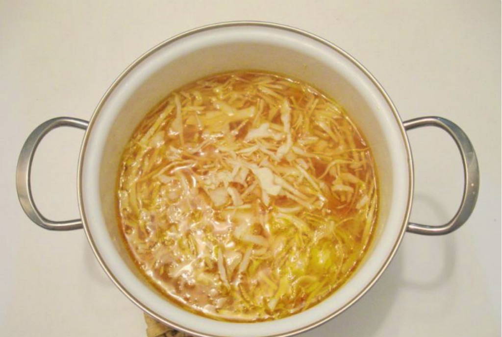 Борщ с сосисками
