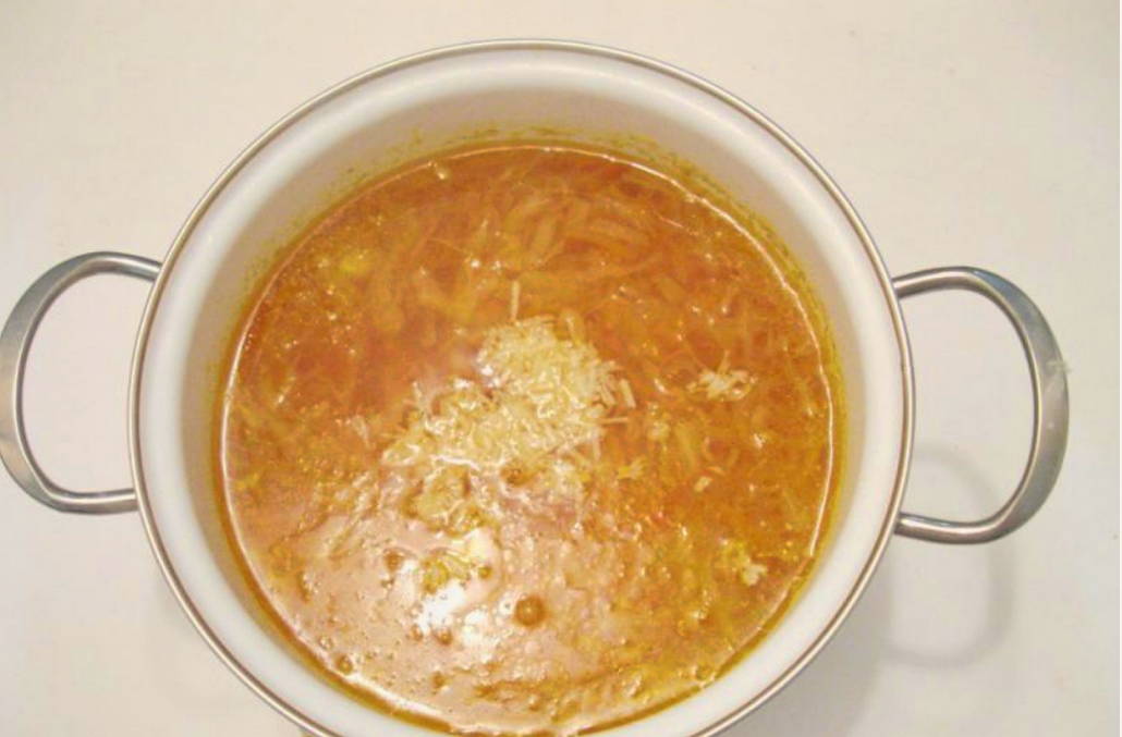 Борщ с сосисками