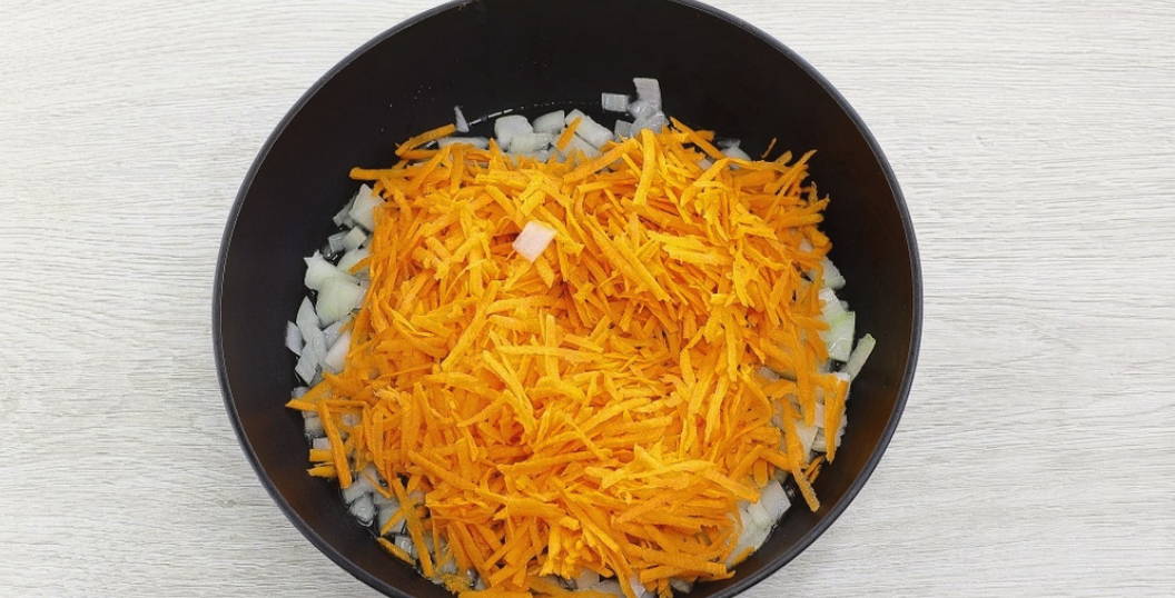 Борщ с говядиной и квашеной капустой