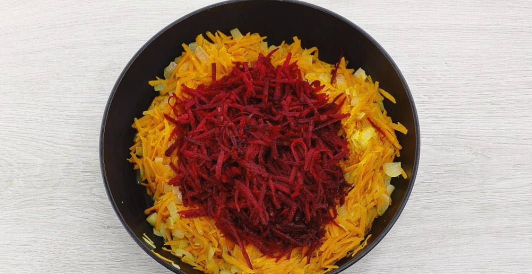 Борщ с говядиной и квашеной капустой