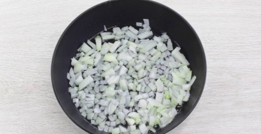 Борщ со свеклой и квашеной капустой