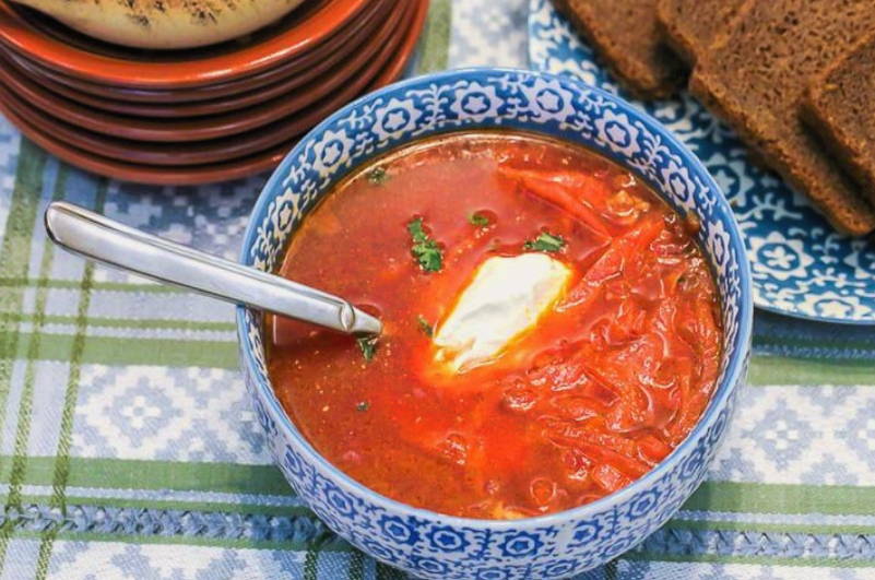 Борщ с солеными огурцами