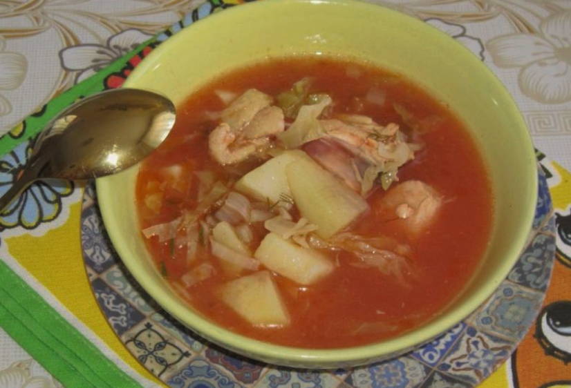 Борщ с квашеной капустой и курицей