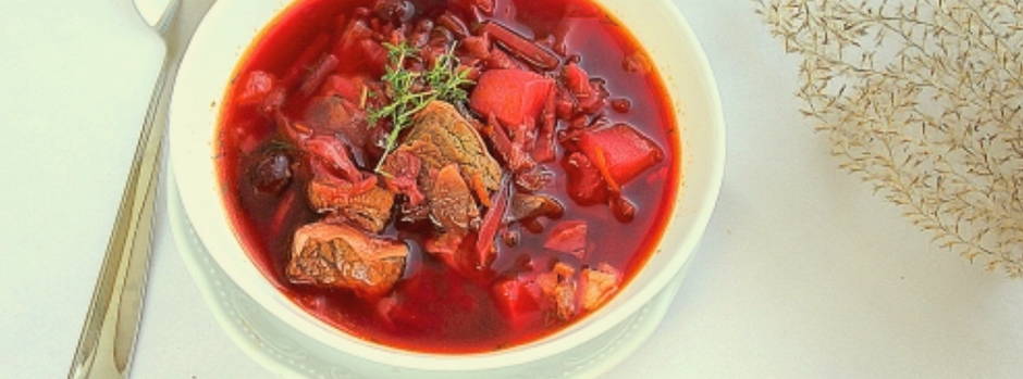 Борщ из говядины и свежей капусты со свеклой