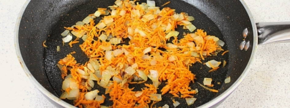 Борщ из говядины и свежей капусты со свеклой