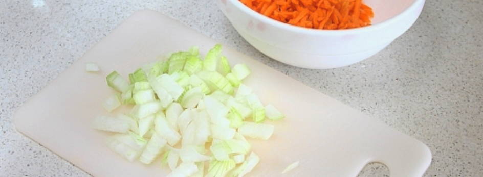 Борщ из говядины и свежей капусты со свеклой