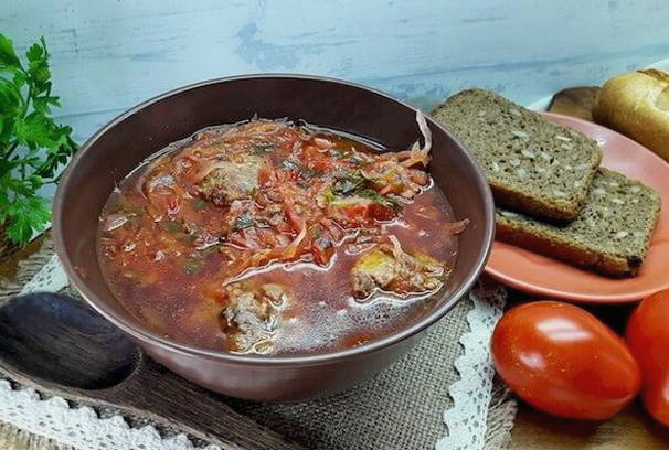 Борщ из тушенки