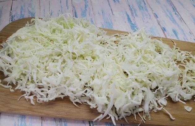 Борщ из тушенки