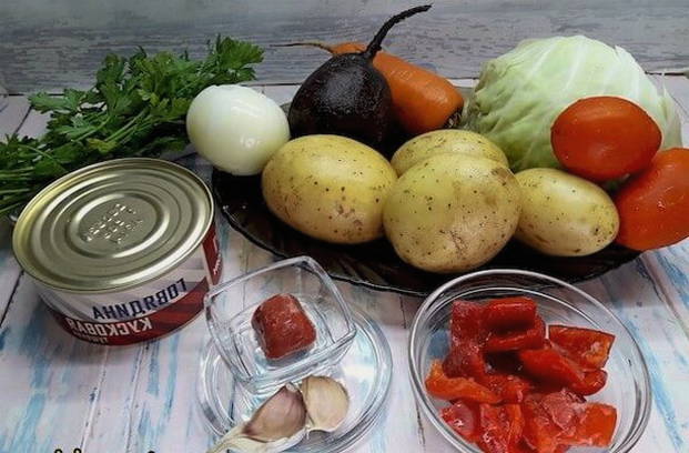 Борщ из тушенки