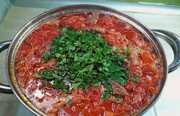 Борщ из тушенки