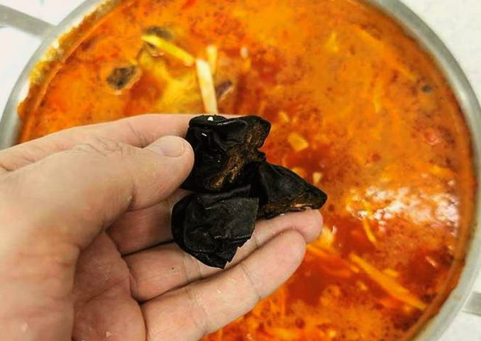Борщ из свиных ребрышек