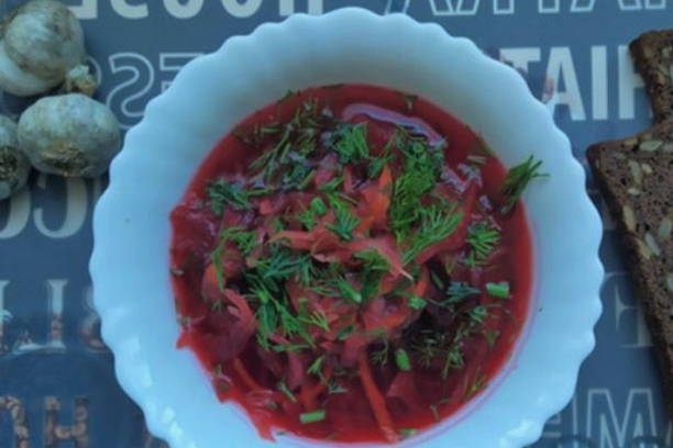 Борщ с квашеной капустой и фасолью