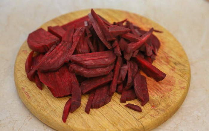 Борщ с грибами, капустой и мясом