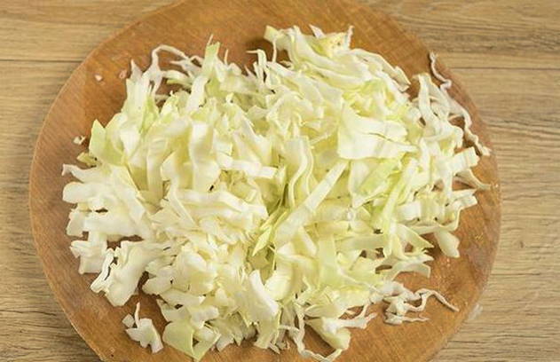 Борщ с фасолью консервированной и капустой