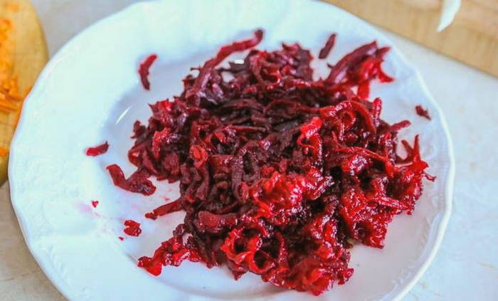 Борщ из вареной свеклы
