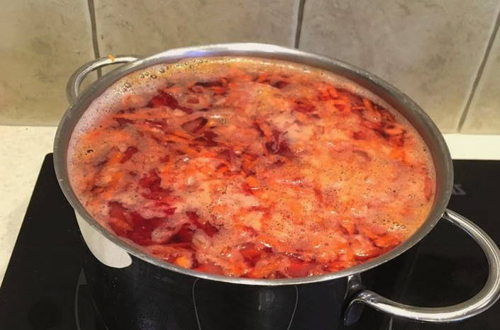 Борщ с куриной грудкой