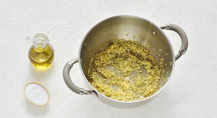 Гречневая каша с грибами и жареным луком