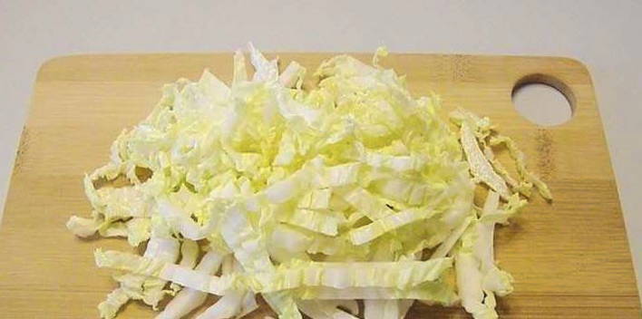 Борщ из пекинской капусты