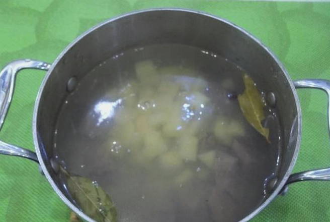 Борщ со щавелем и свеклой