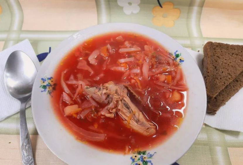 Борщ с помидорами