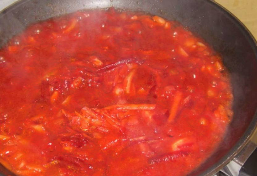 Борщ с курицей и квашеной капустой
