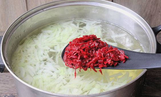 Борщ с килькой
