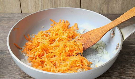 Борщ с килькой