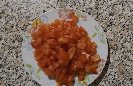 Салат «Курица под кайфом» с маком и копченой курицей