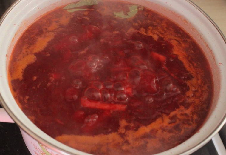 Борщ с капустой и картофелем