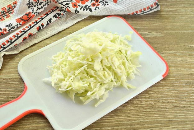 Борщ с грибами и капустой