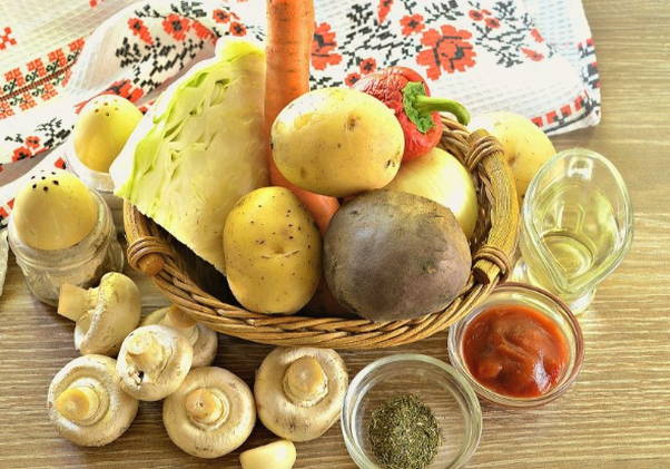 Борщ с грибами и капустой