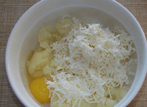 Картофельные котлеты в духовке