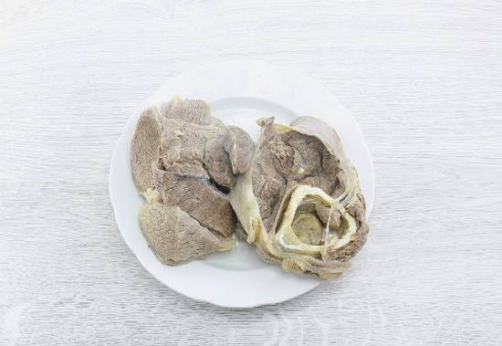 Борщ из квашеной капусты со свеклой и мясом